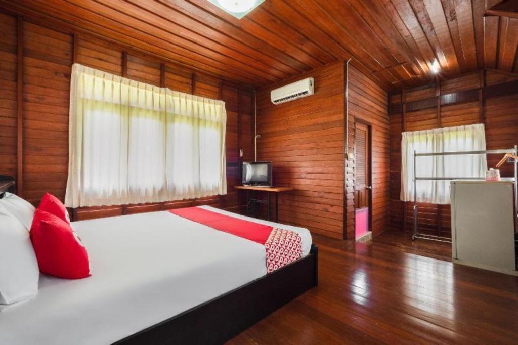 Oyo 1143 Phet Luran Thai Resort Kohchang Koh Chang Exterior foto